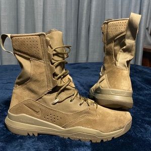 NIKE SFB Field 2 8” Leather Tactical Boots